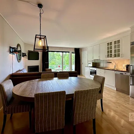 Family Friendly In In-out, Fireplace, Sauna And Wifi Апартаменты