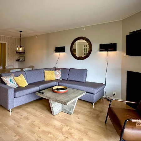 Family Friendly In In-out, Fireplace, Sauna And Wifi Хафьель